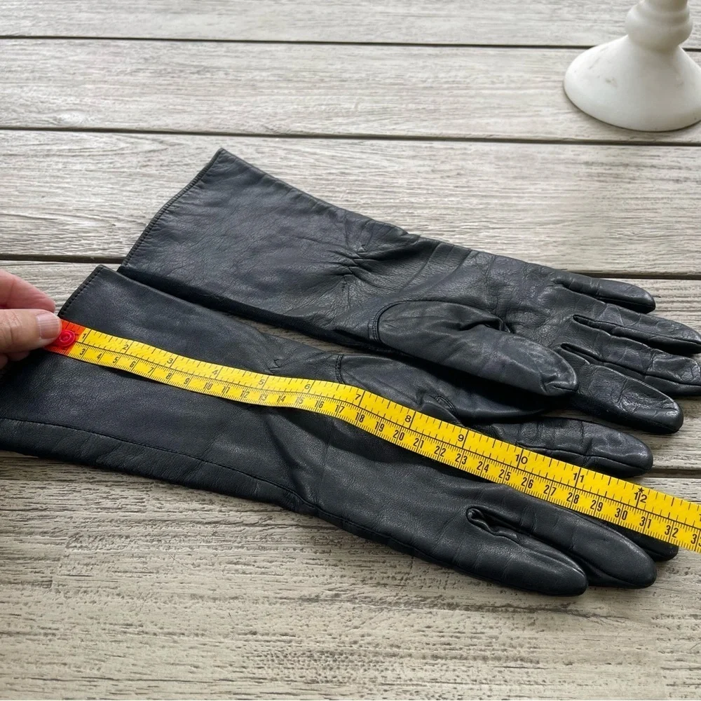 Vintage Ladies Black Leather Gloves